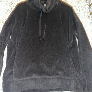 Lululemon mock neck Sweatshirt
